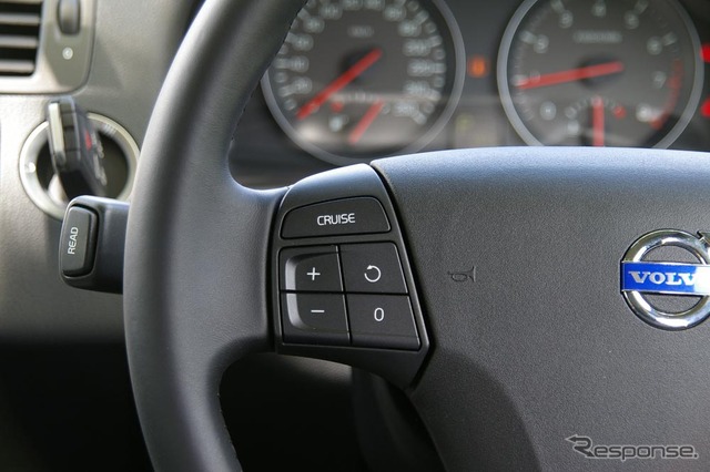 V50 2.0e アクティブプラス