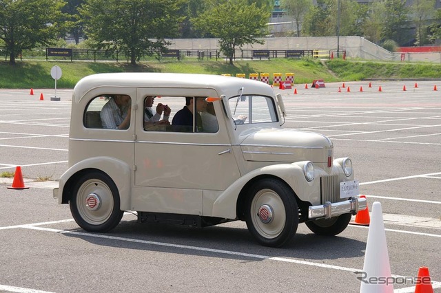 会場では1947年に造られたEV「たま」の展示・試乗も行われた