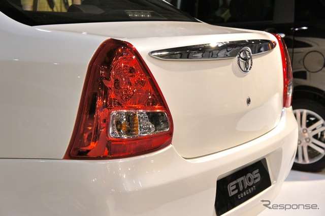 インド向け乗用車 エティオス