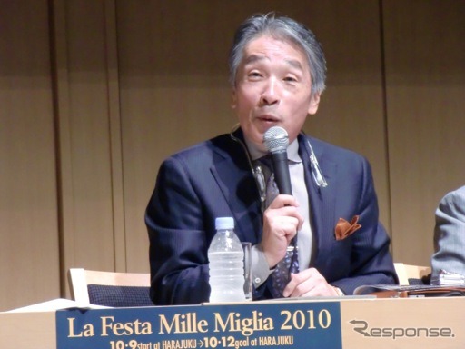 記者会見（9日、東京）