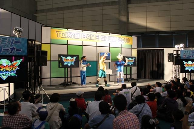 【TGS 2010】ステージも大盛り上がり～Wii『イナズマイレブン ストライカーズ』  【TGS 2010】ステージも大盛り上がり～Wii『イナズマイレブン ストライカーズ』 