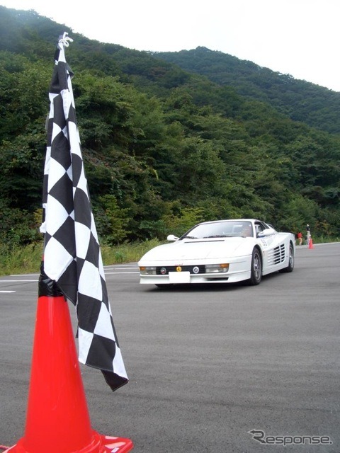 こんなスーパーカーも。フェラーリ・テスタロッサ