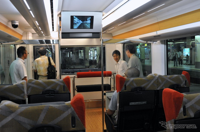 大糸線を走る「リゾートビューふるさと」(19日・上野駅）　撮影＝中島みなみ