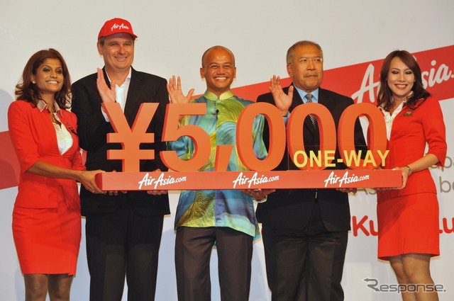 エアアジア 羽田クアラルンプール片道5000円を発表(21日・都内ホテル) 撮影=中島みなみ