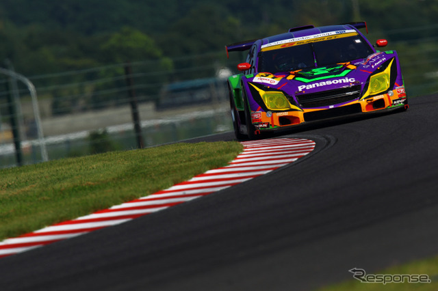 SUPER GT 最終戦、エヴァンゲリオンレーシング専用席で応援（C）Khara