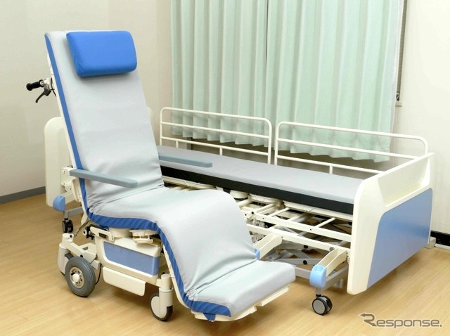 電動ケアベッド（車いす機能付き）