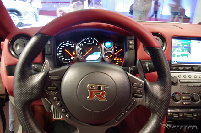 日産 GT-R 2012年モデル