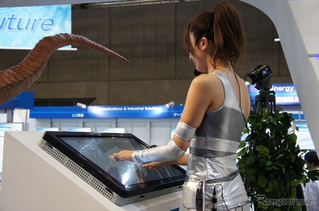 マルチタッチで動く恐竜ロボット「TEサウルス」、タイコエレクトロニクス