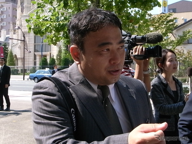 浜松市商工部産業政策課でEV実証実験を担当する原田憲治主任