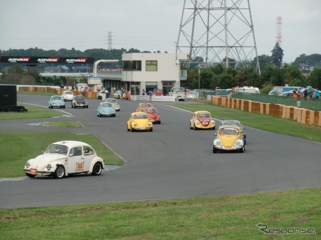 VW A&A’(空冷VWエンジンのType1・3とカルマンギヤで1600ccまでと空冷エンジンであれば排気量無制限)クラスのスタート