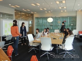 主婦向け戦略構築を目指し座談会を開催