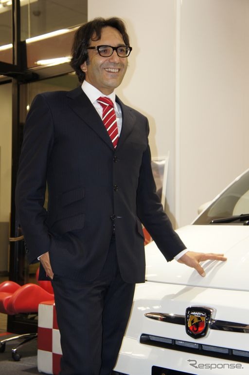 フィアット グループ オートモービルズ社のアバルト事業本部長アントニーノ・ラ バーテ氏が初来日