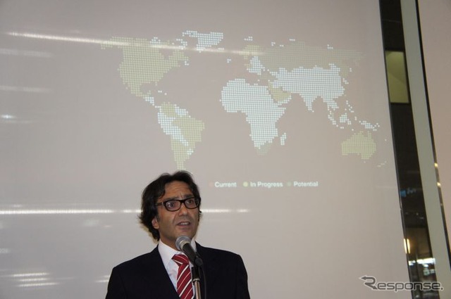 フィアット グループ オートモービルズ社のアバルト事業本部長アントニーノ・ラ バーテ氏が初来日