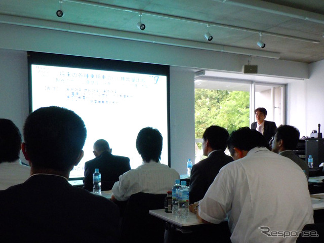 第1回セミナーで講演を行う早稲田大学環境総合研究センター准教授・小野田弘士氏