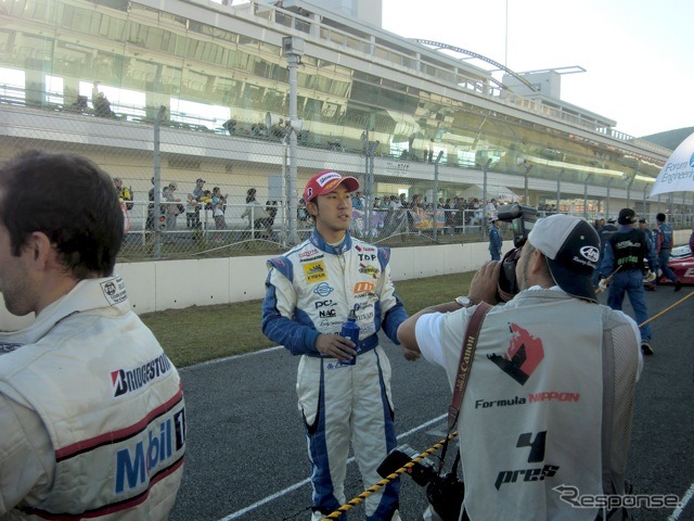 第6戦予選でのロッテラーのストップにまつわる“事件”の再発を防ぐため、ドライバー協会(FRDA)も“選手会長”の石浦宏明を中心に、積極的な動きに出ている。彼らの望むかたちでのルール改正が最終戦までの中2週で実現するかどうかも、注目されているのだ