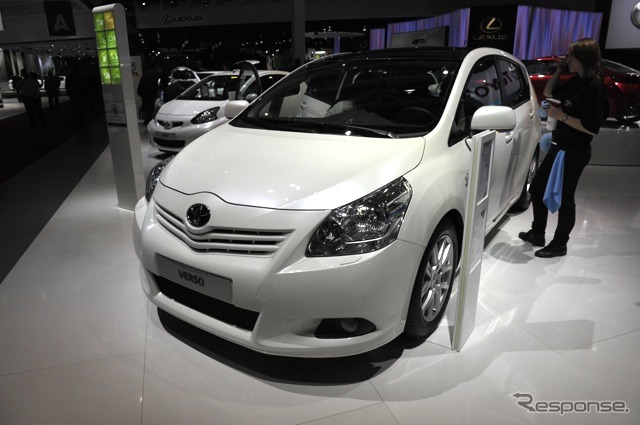 トヨタ自動車