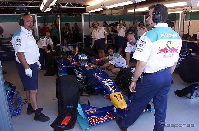 「来年は夏休みとるぞ!」---F1で金曜日に盛り上がる