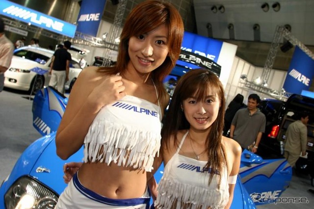 【オートギャラリー2003写真蔵】あの娘の笑顔に会える!
