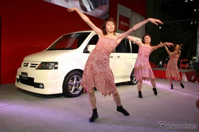 【オートギャラリー2003写真蔵】あの娘の笑顔に会える!