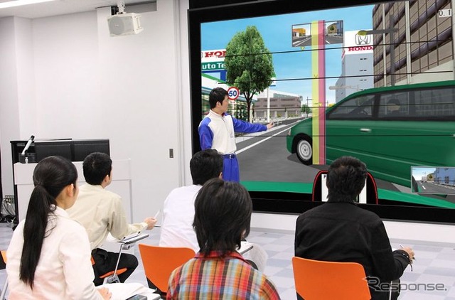 運転者の危険予測能力を高めるための教育機器、ホンダ動画KYT（危険予測トレーニング）