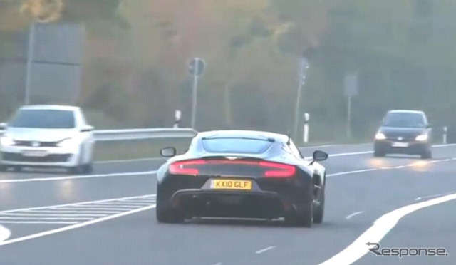 One-77のニュルブルクリンク走行シーン