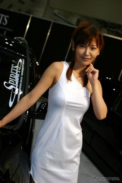 【オートギャラリー2003写真蔵】クルマもいいけどコンパニオンもね!　