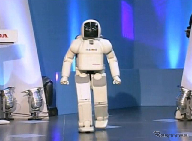 ASIMO、10年の歩みを紹介