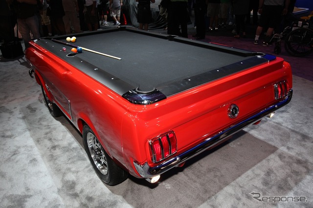 1965年型マスタング・プールテーブル