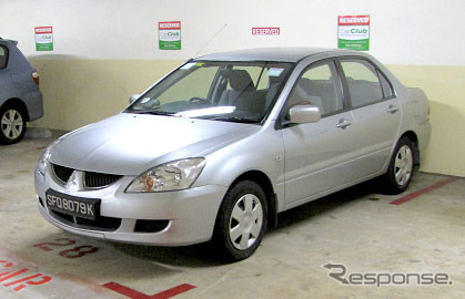カーシェアリングの車両と駐車場