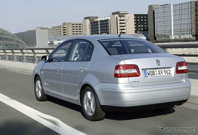 【フランクフルトショー2003出品車】VW『ポロ・セダン』……お尻