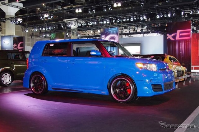 サイオンxB(日本名:トヨタ『カローラルミオン』)の限定車「リリースシリーズ8.0」