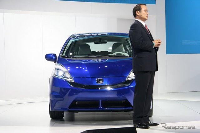 ホンダはフィットベースのEVを2012年に発売 すると発表