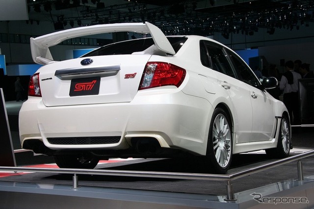 スバルブースに展示されたニュル仕様 インプレッサ WRX STI 4ドア