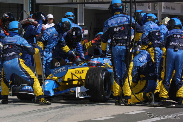 【F1ハンガリーGP写真蔵】最年少優勝アロンソにチームも熱狂