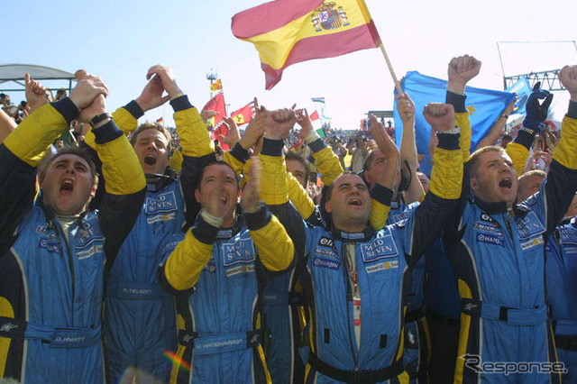【F1ハンガリーGP写真蔵】最年少優勝アロンソにチームも熱狂