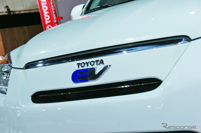 トヨタ RAV4 EV