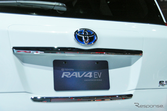 トヨタ RAV4 EV