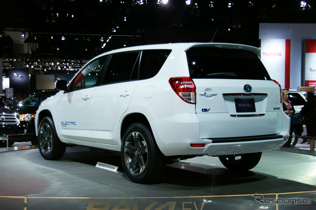 トヨタ RAV4 EV