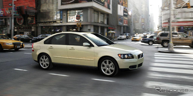【フランクフルトショー2003出品車】新型ボルボ『S40』で拡大