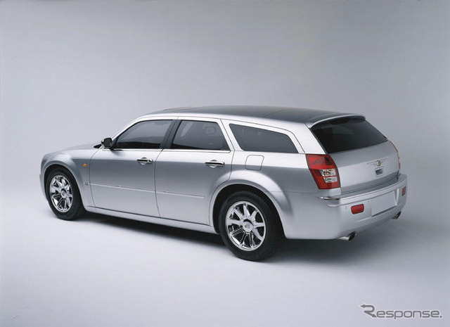 【フランクフルトショー2003出品車】クライスラー『300Cツーリング』…欧州へ
