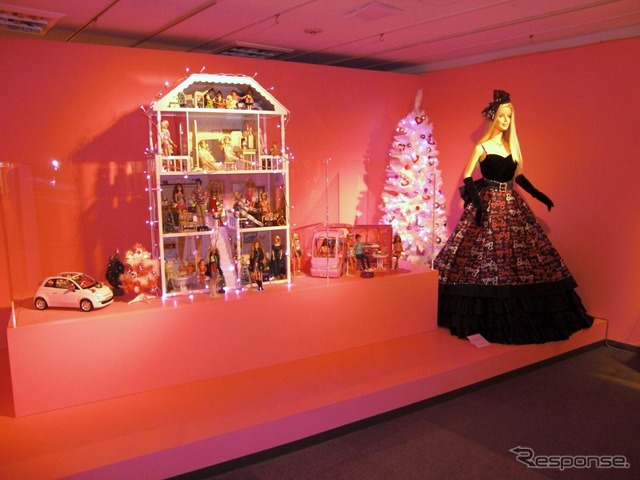 (C)2010 Mattel, Inc.