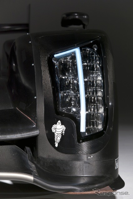 R18