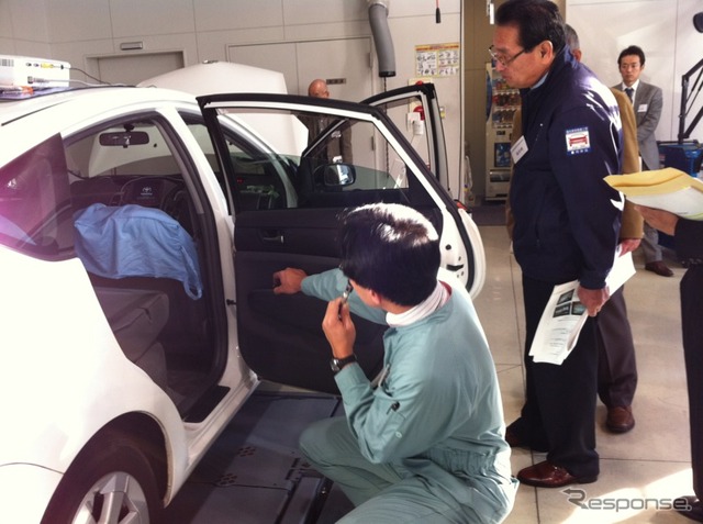 情報交換会では、車両の電子化にともなう安全な検査・整備方法を紹介