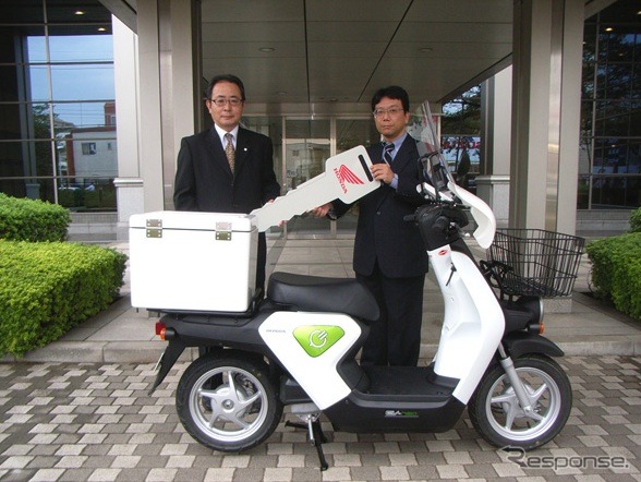 EV-neoを協力企業へ納車