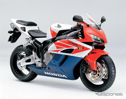 ホンダ『CBR1000RR』に電子制御ステアリングダンパー