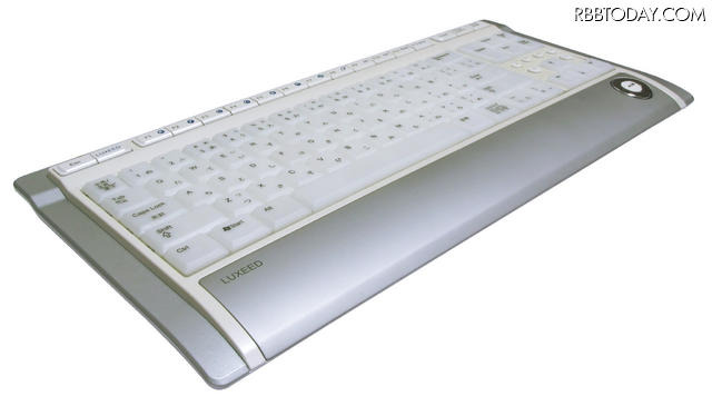 LEDの発光を好みに設定！レインボーに光るUSBキーボード！ LUXEED U7
