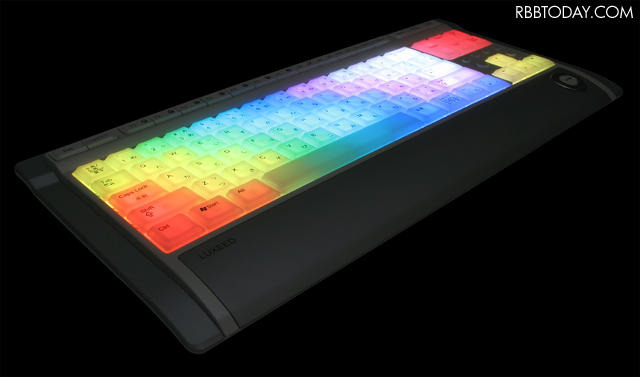 LEDの発光を好みに設定!レインボーに光るUSBキーボード! レインボーエフェクト