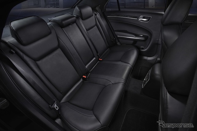 新型300(日本名:300C)