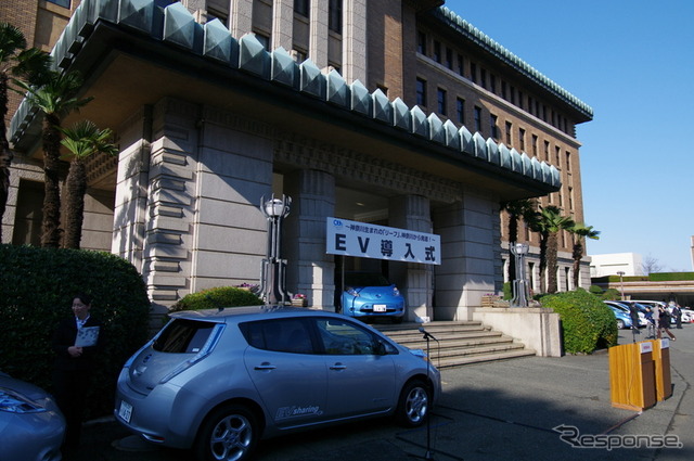 神奈川県庁での納車式