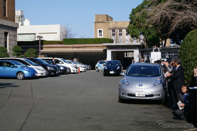 神奈川県庁での納車式